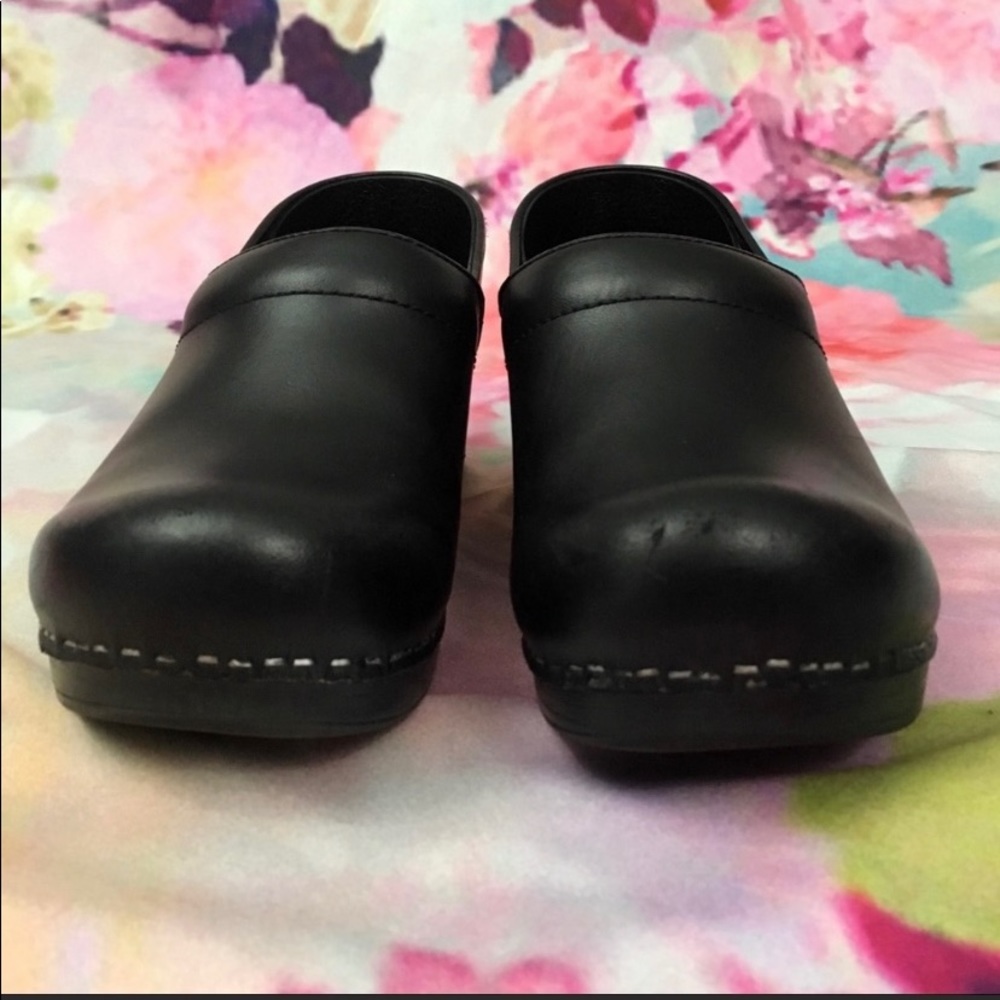 Dansko clogs matte black size 40 very good preowned - Picture 4 of 7